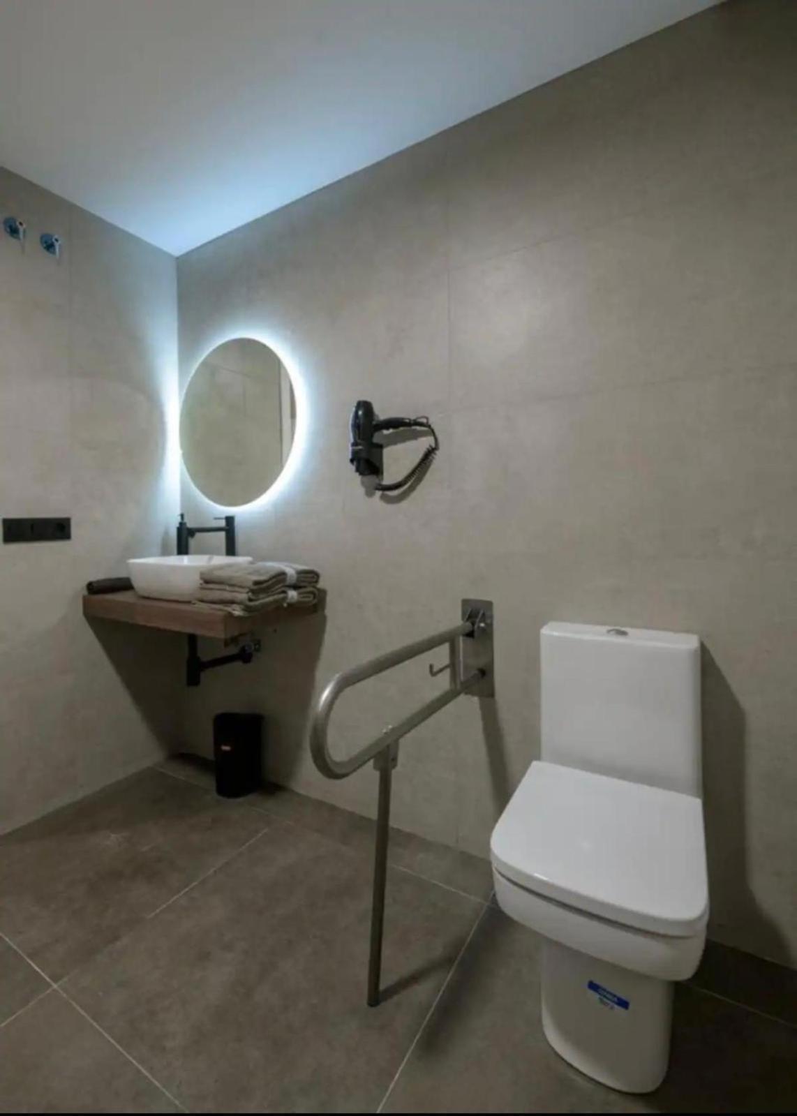 Centrico Apartamento 6 Personas บาเลนเซีย ภายนอก รูปภาพ
